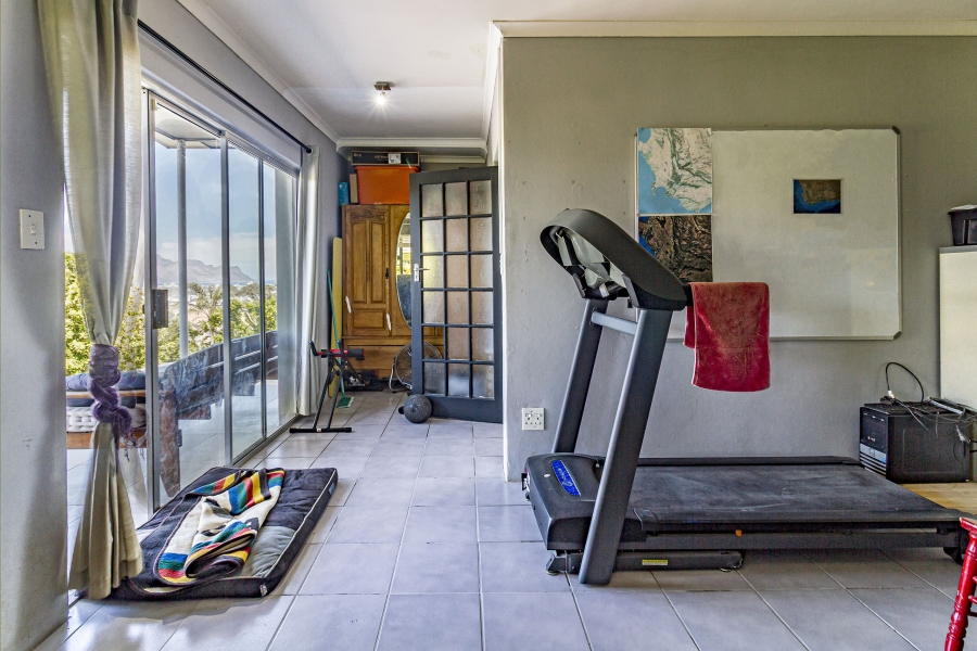 5 Bedroom Property for Sale in Heldervue Western Cape